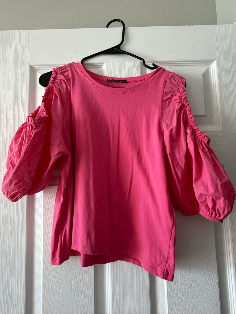 Women's Pink Cold-Shoulder Ruched Sleeve Top